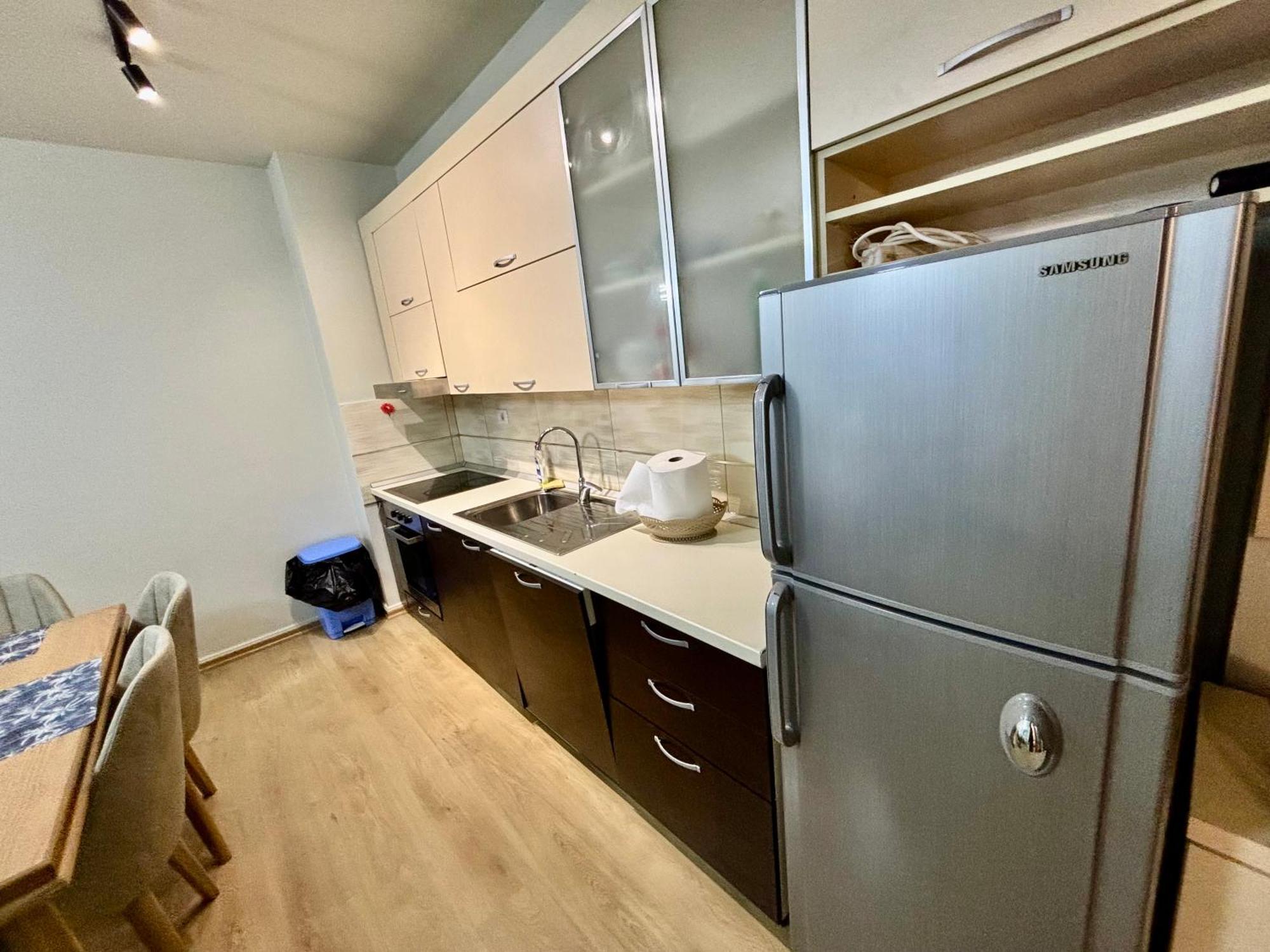 Edi'S Apartament Tirana Kültér fotó