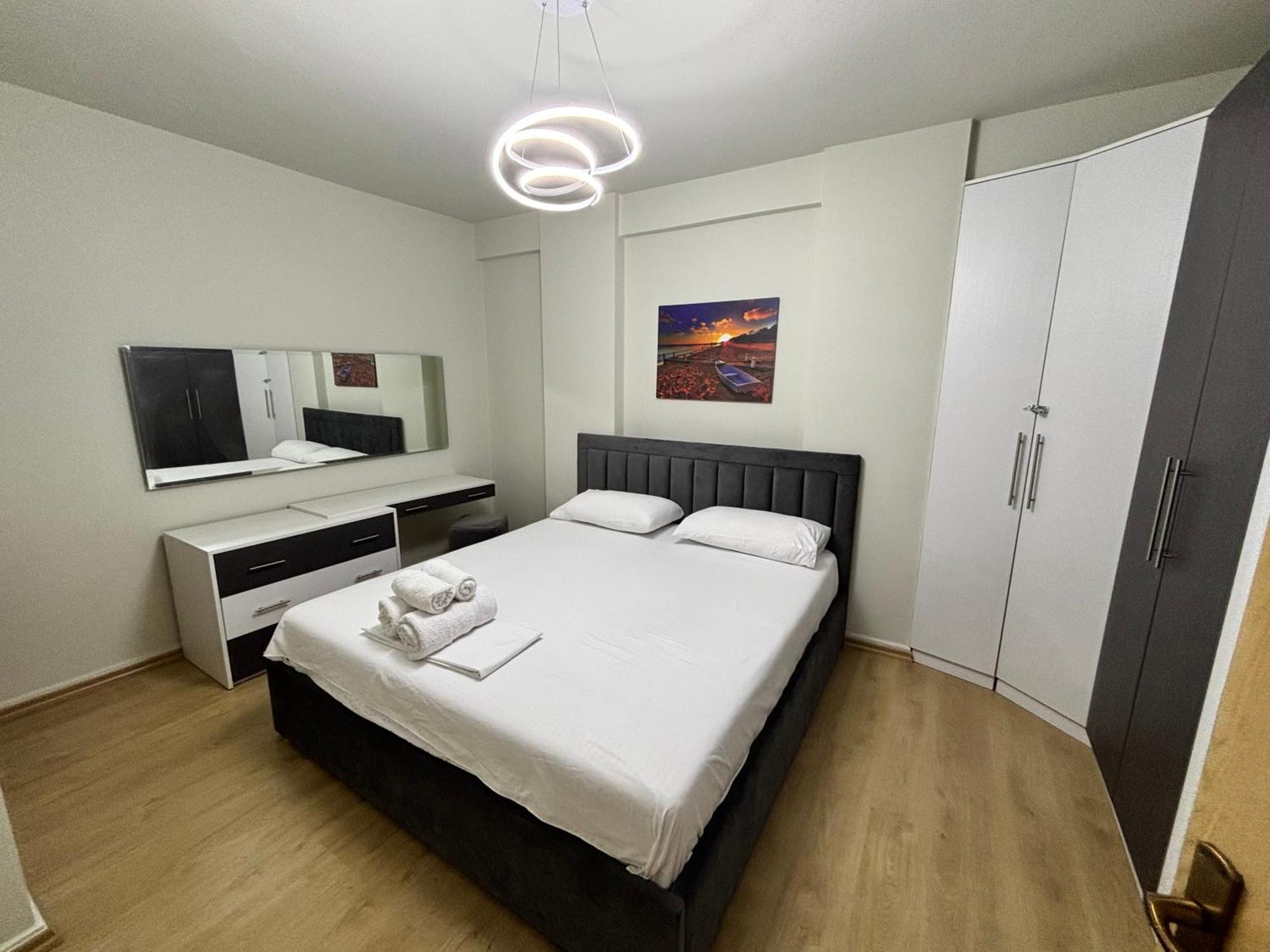 Edi'S Apartament Tirana Kültér fotó