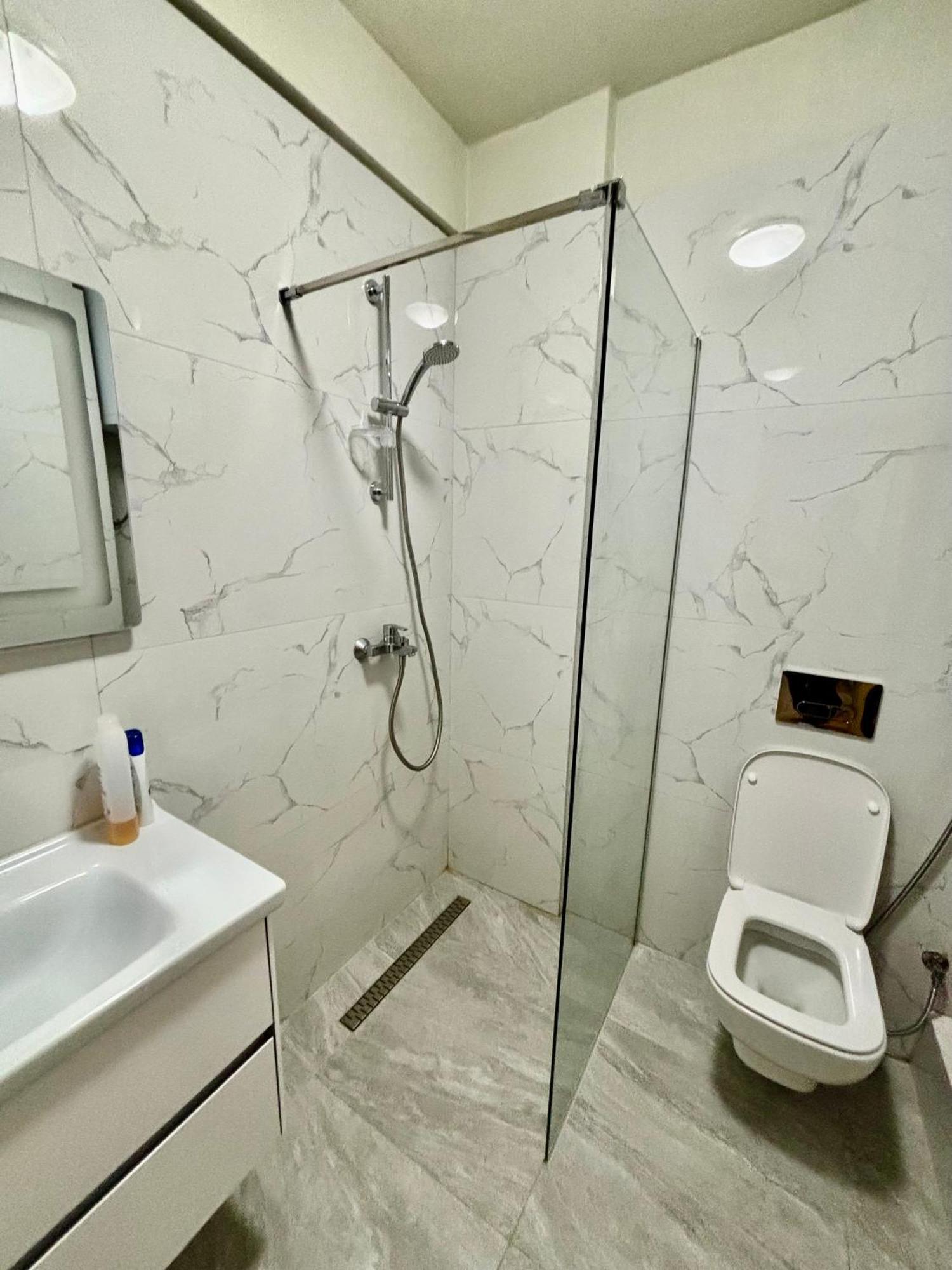 Edi'S Apartament Tirana Kültér fotó