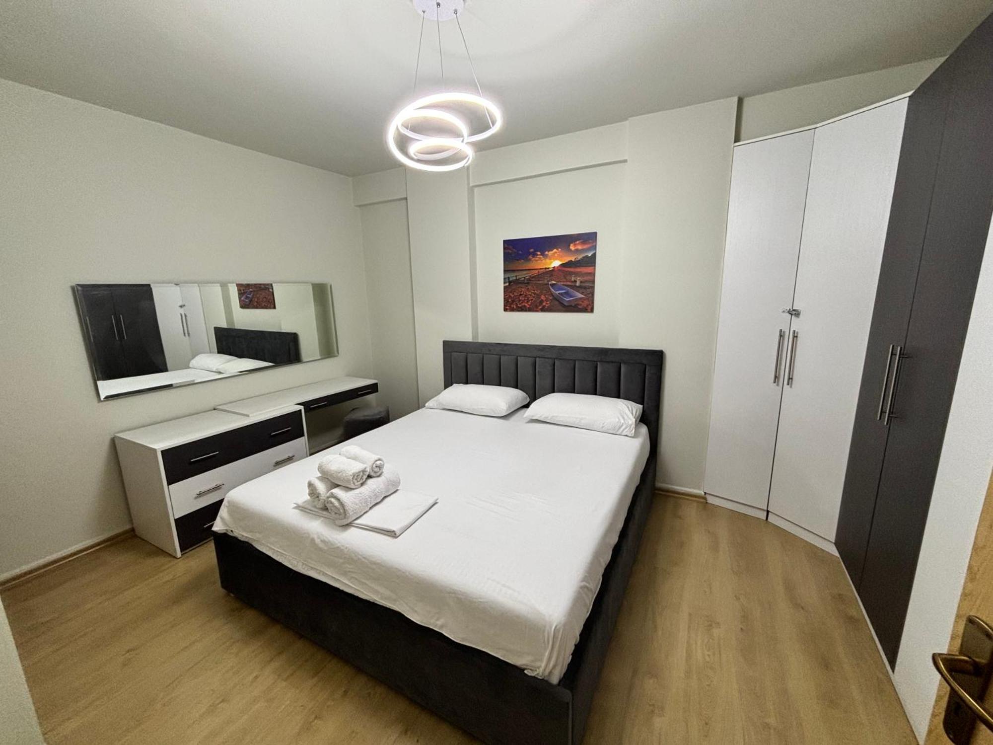 Edi'S Apartament Tirana Kültér fotó