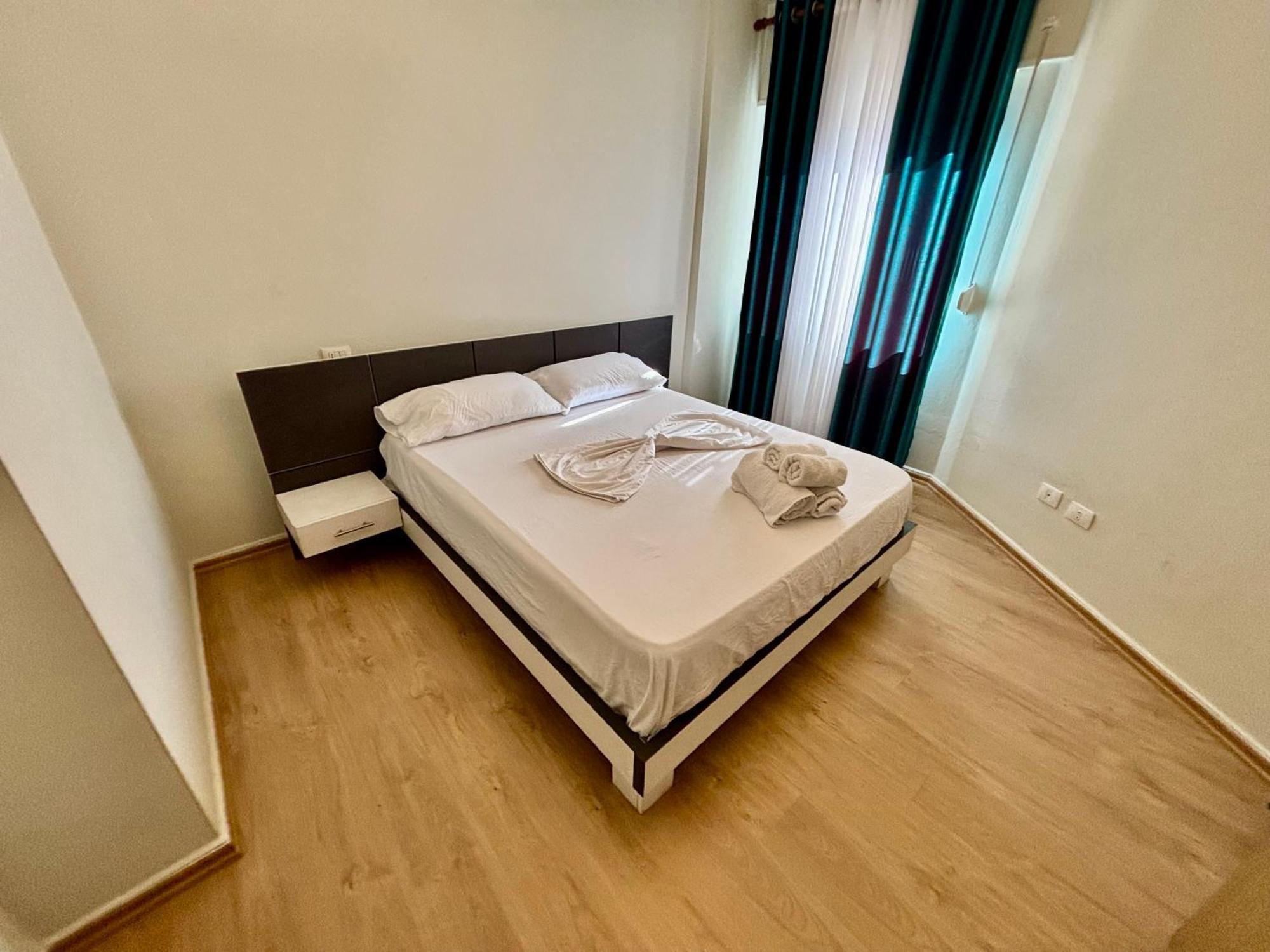 Edi'S Apartament Tirana Kültér fotó