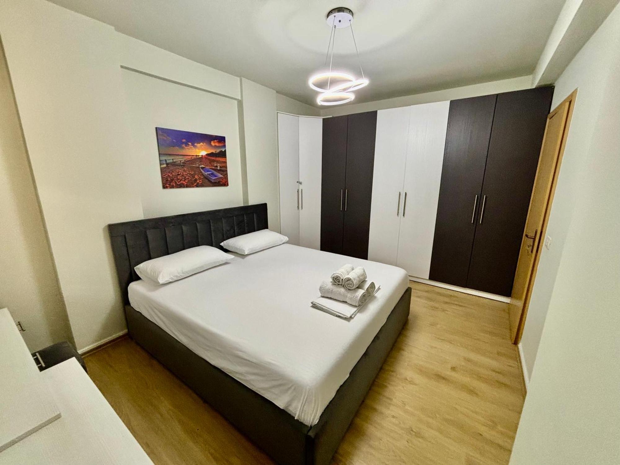 Edi'S Apartament Tirana Kültér fotó
